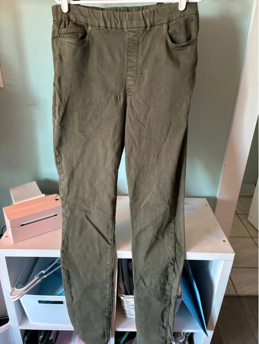 Women’s size 12 hiking pants-Olive green